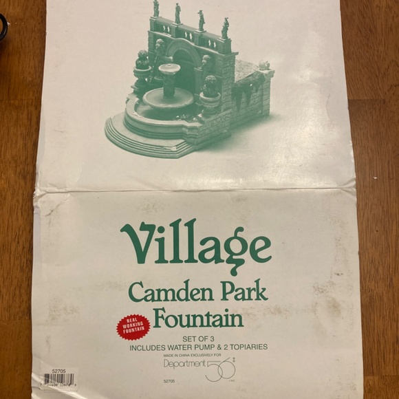 Department 56 Camden Park Fountain - Picture 8 of 8
